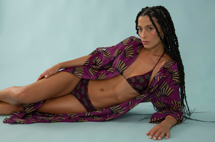 CALCINHA BRIGITTE LEQUE BERINJELA
