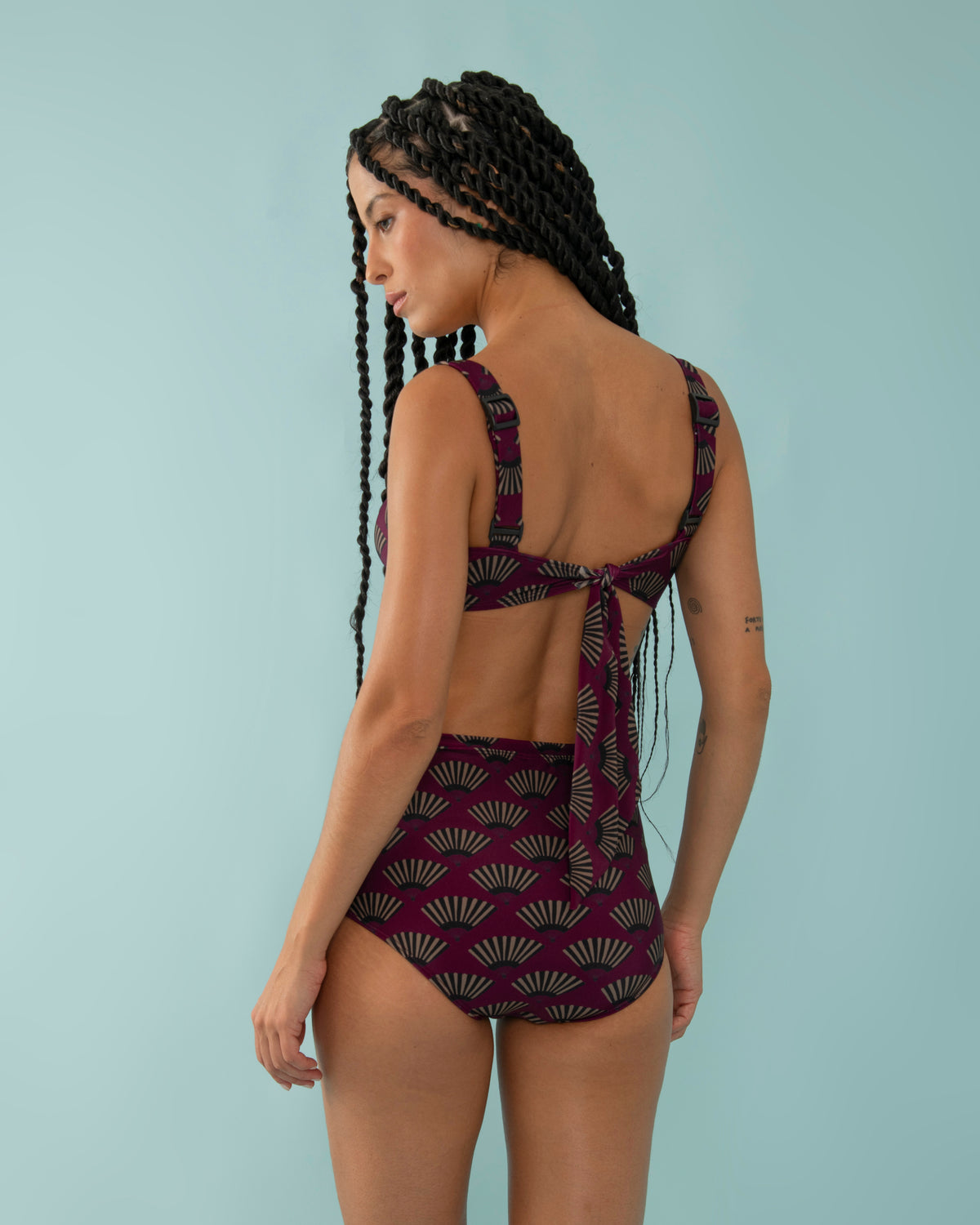 HOT PANT LEQUE BERINJELA