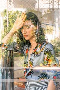 CAMISA T IGUANA CINZA