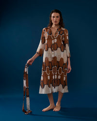 CAMISÃO ELISA LONGO IPANEMA MARROM