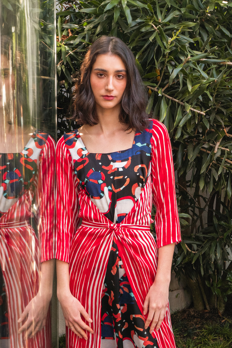 VESTIDO FLY COBRAS + STRIPES